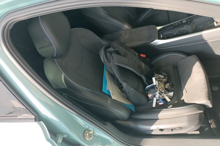 Used Volkswagen Passat 2025 Pro 380TSI Starry Dragon Luxury Edition Right Front Seat