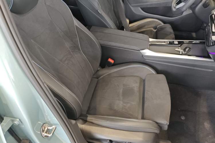 Used Volkswagen Passat 2025 Pro 380TSI Starry Dragon Luxury Edition Right Front Seat