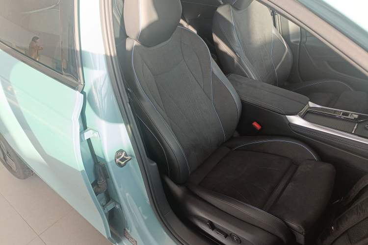 Used Volkswagen Passat 2025 Pro 380TSI Starry Dragon Luxury Edition Right Front Seat