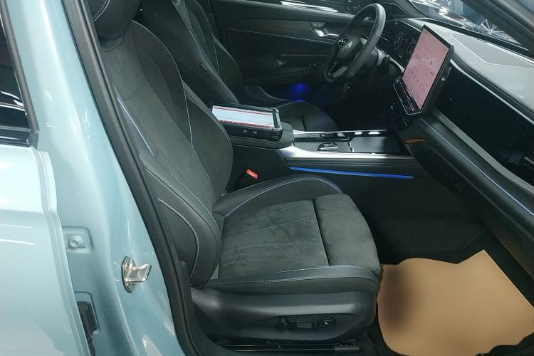 Used Volkswagen Passat 2025 Pro 380TSI Starry Dragon Luxury Edition Right Front Seat