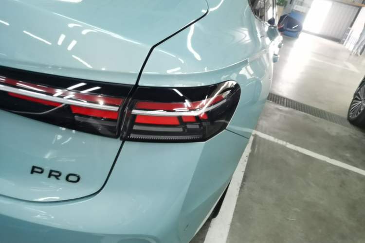 Used Volkswagen Passat 2025 Pro 380TSI Starry Dragon Luxury Edition Right Rear Taillight