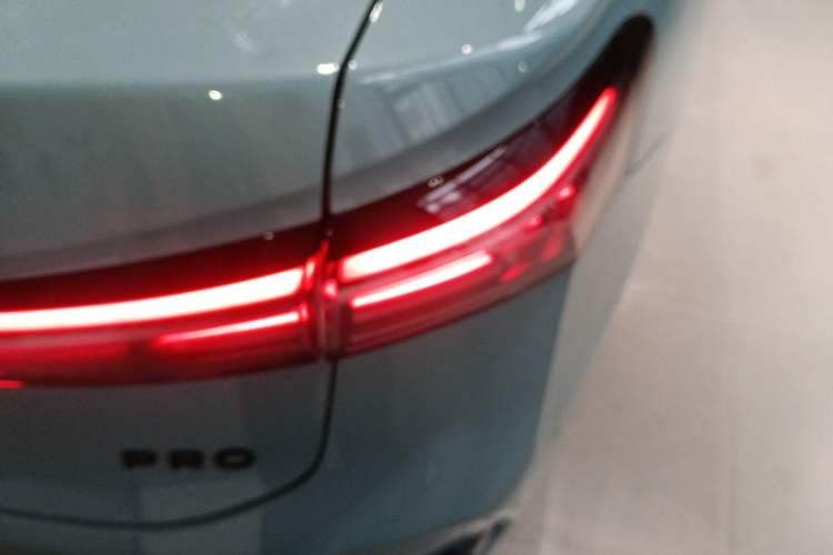 Used Volkswagen Passat 2025 Pro 380TSI Starry Dragon Luxury Edition Right Rear Taillight
