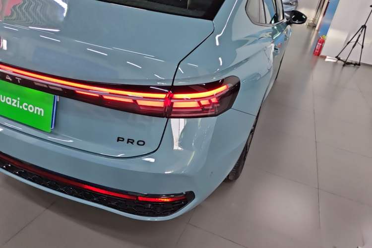 Used Volkswagen Passat 2025 Pro 380TSI Starry Dragon Luxury Edition Right Rear Taillight