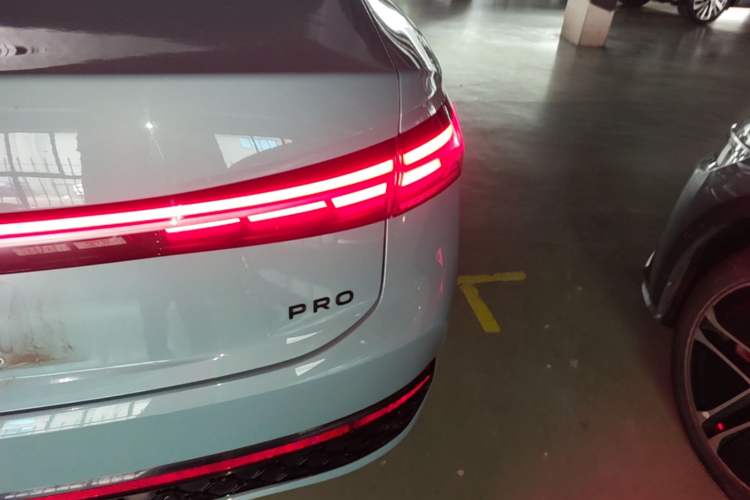 Used Volkswagen Passat 2025 Pro 380TSI Starry Dragon Luxury Edition Right Rear Taillight