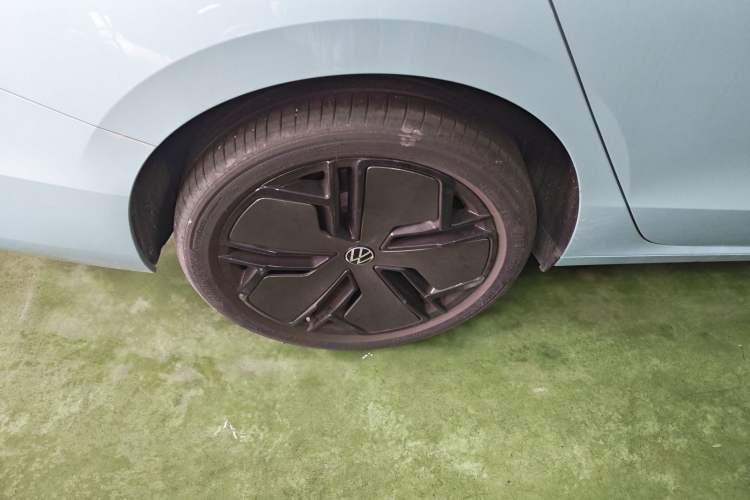 Used Volkswagen Passat 2025 Pro 380TSI Starry Dragon Luxury Edition Right Rear Wheel Hub