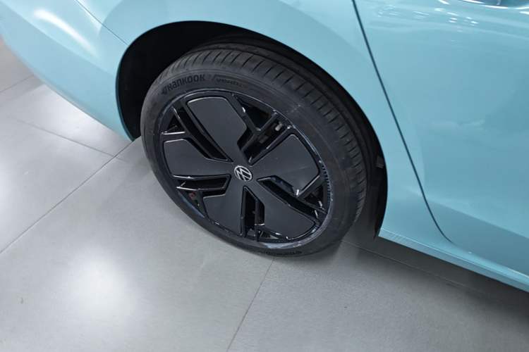 Used Volkswagen Passat 2025 Pro 380TSI Starry Dragon Luxury Edition Right Rear Wheel Hub