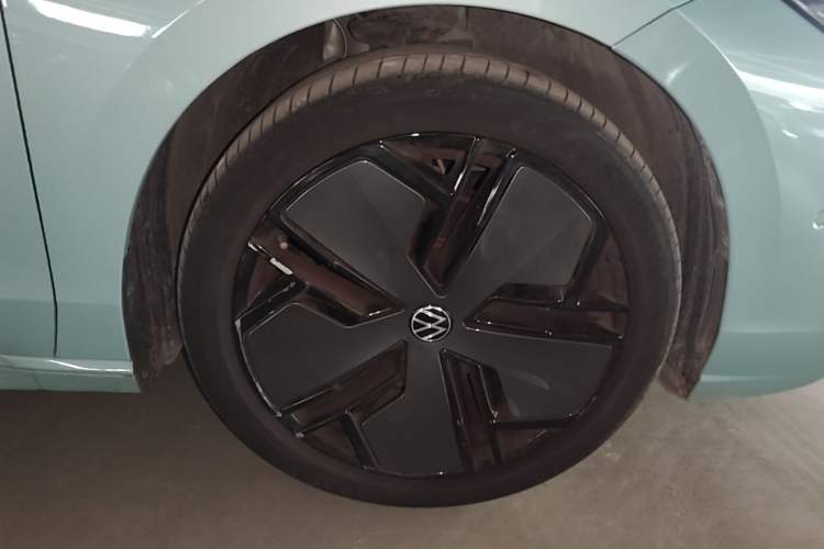Used Volkswagen Passat 2025 Pro 380TSI Starry Dragon Luxury Edition Right Rear Wheel Hub