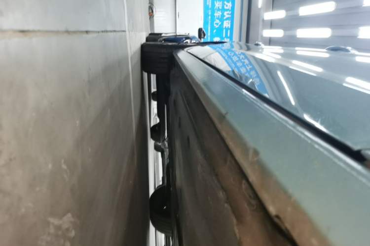 Used Volkswagen Passat 2025 Pro 380TSI Starry Dragon Luxury Edition Right Side Sill