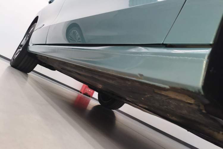 Used Volkswagen Passat 2025 Pro 380TSI Starry Dragon Luxury Edition Right Side Sill