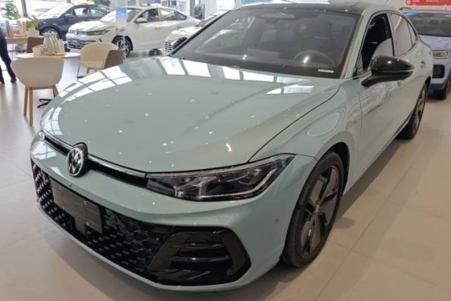 Used Volkswagen Passat 2025 Pro 380TSI Starry Dragon Luxury Edition