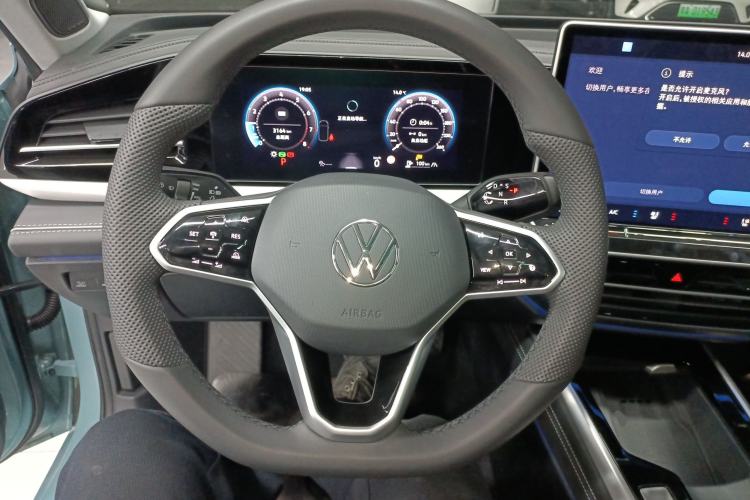 Used Volkswagen Passat 2025 Pro 380TSI Starry Dragon Edition Steering Wheel
