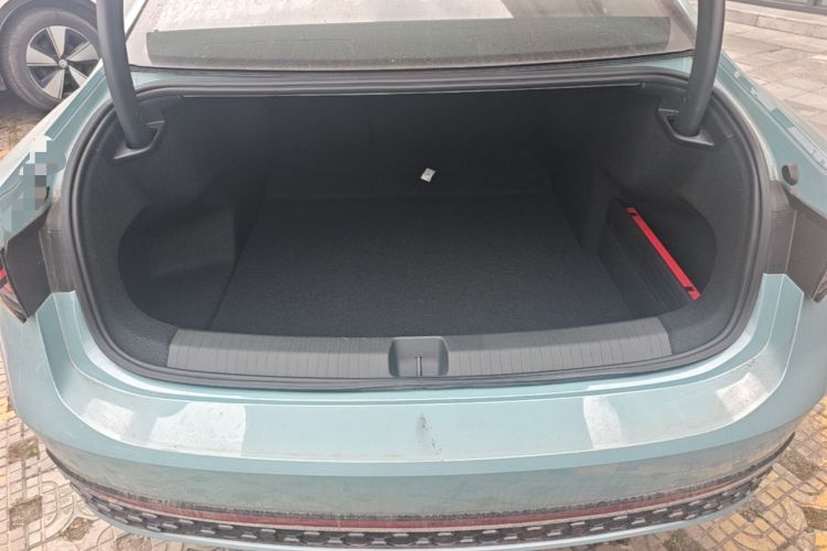 Used Volkswagen Passat 2025 Pro 380TSI Starry Dragon Luxury Edition Trunk