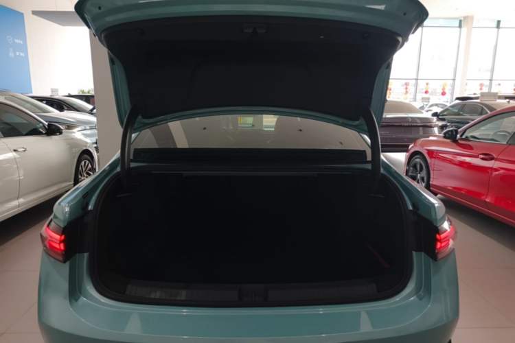 Used Volkswagen Passat 2025 Pro 380TSI Starry Dragon Luxury Edition Trunk