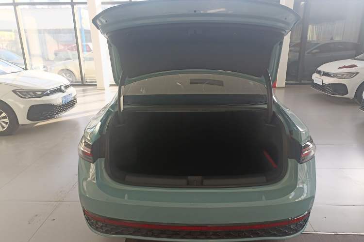 Used Volkswagen Passat 2025 Pro 380TSI Starry Dragon Luxury Edition Trunk