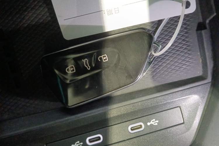 Used Volkswagen Passat 2025 Pro 380TSI Starry Dragon Luxury Edition Vehicle Key