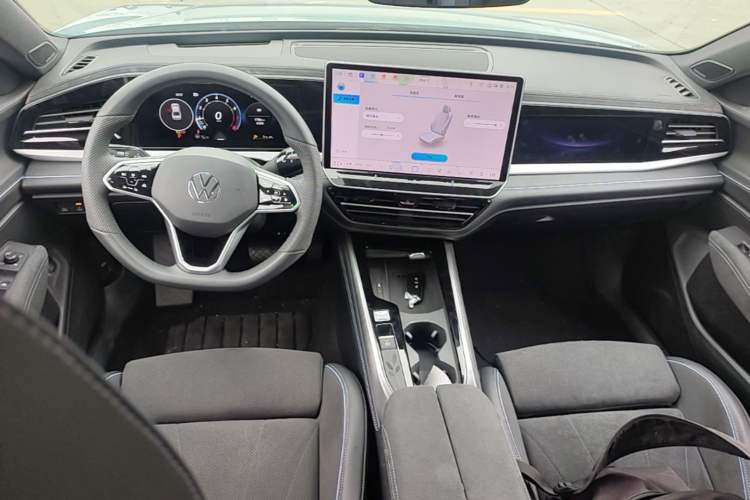 Used Volkswagen Passat 2025 Pro 380TSI Starry Dragon Luxury Edition Center Console
