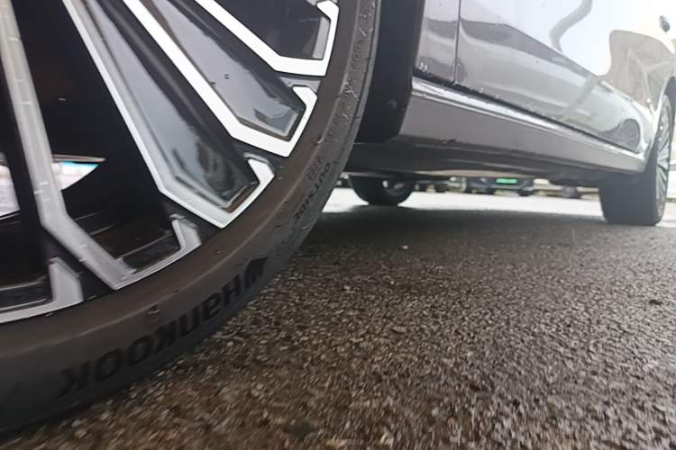 Used Volkswagen Passat 2025 Pro 380TSI Dragon Supreme Edition Chassis Front Left