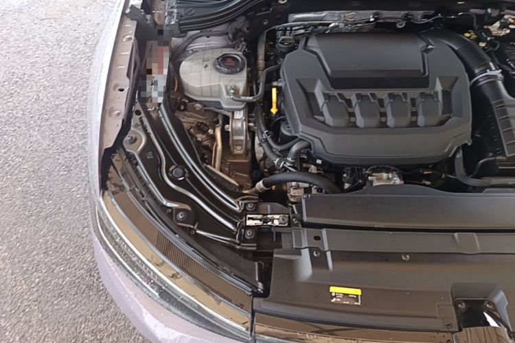 Used Volkswagen Passat 2025 Pro 380TSI Dragon Supreme Edition Engine Bay Right