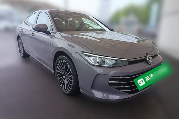 Used Volkswagen Passat 2025 Pro 380TSI Dragon Supreme Edition Front Right 45 Deg