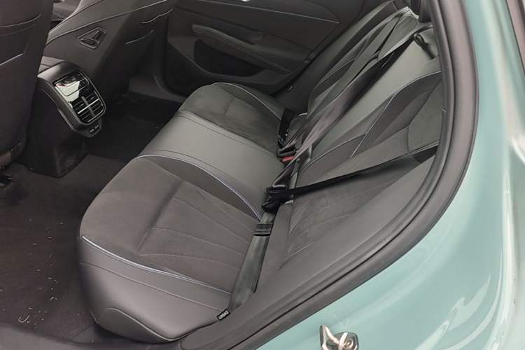Used Volkswagen Passat 2025 Pro 380TSI Starry Dragon Luxury Edition Left Rear Seat