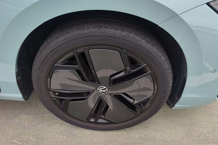 Used Volkswagen Passat 2025 Pro 380TSI Starry Dragon Luxury Edition Right Front Wheel Hub