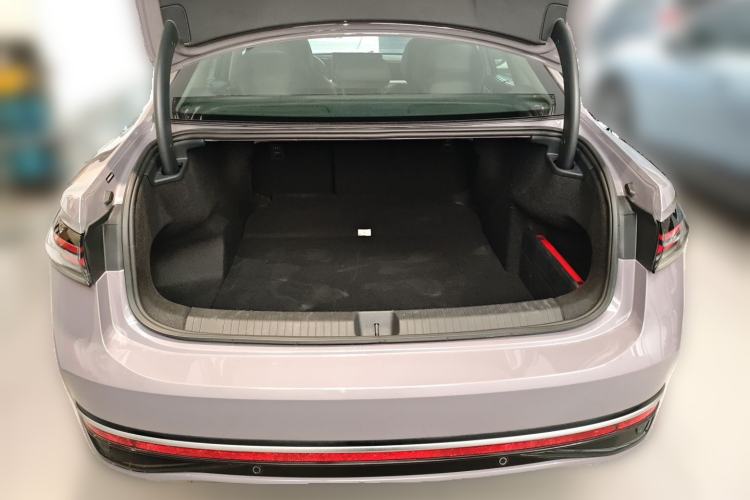 Used Volkswagen Passat 2025 Pro 380TSI Dragon Supreme Edition Trunk
