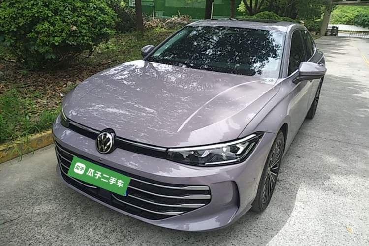 Used Volkswagen Passat 2025 Pro 380TSI Dragon Supreme Edition Guazi used car, China used car export, Used car for sale, Used  cars, Cheapest cars for sale