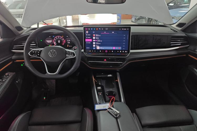 Used Volkswagen Passat 2025 Pro 380TSI Dragon Supreme Edition Center Console