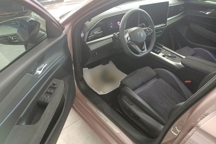 Used Volkswagen Passat 2025 Pro 380TSI Starry Dragon Luxury Edition Driver Seat