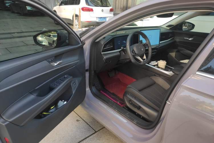 Used Volkswagen Passat 2025 Pro 380TSI Dragon Supreme Edition Driver Seat