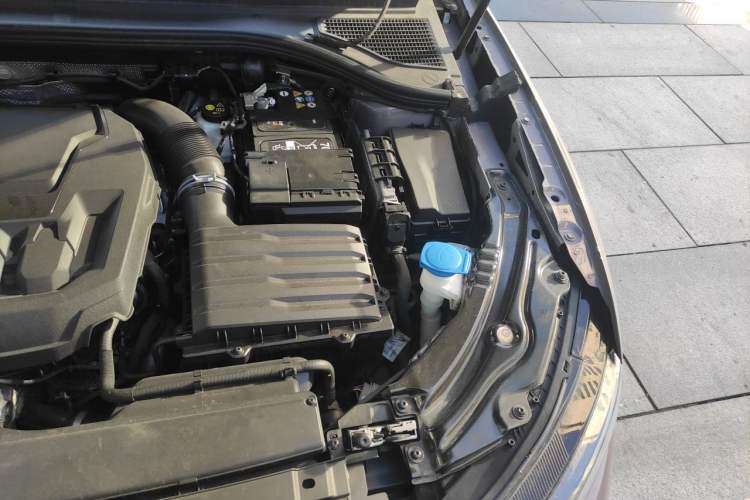 Used Volkswagen Passat 2025 Pro 380TSI Dragon Supreme Edition Engine Bay Left