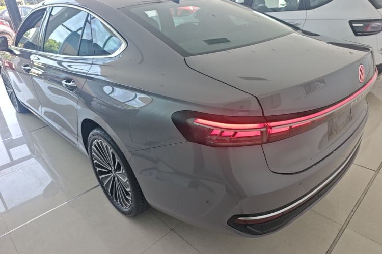 Used Volkswagen Passat 2025 Pro 380TSI Dragon Supreme Edition Exterior 2