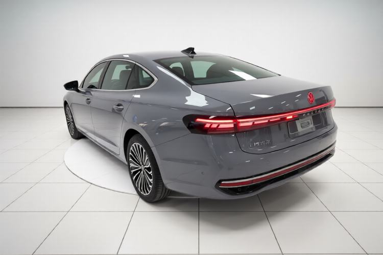 Used Volkswagen Passat 2025 Pro 380TSI Dragon Supreme Edition Exterior 2