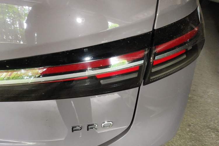 Used Volkswagen Passat 2025 Pro 380TSI Dragon Supreme Edition Exterior 3