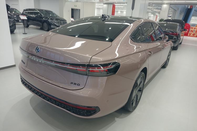 Used Volkswagen Passat 2025 Pro 380TSI Starry Dragon Luxury Edition Exterior 5