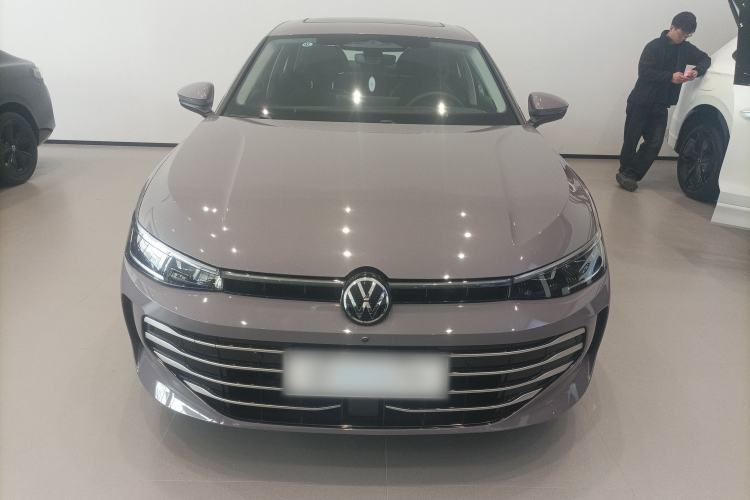 Used Volkswagen Passat 2025 Pro 380TSI Dragon Supreme Edition Front