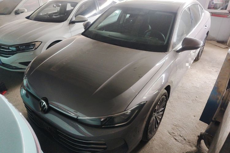 Used Volkswagen Passat 2025 Pro 380TSI Dragon Supreme Edition Front
