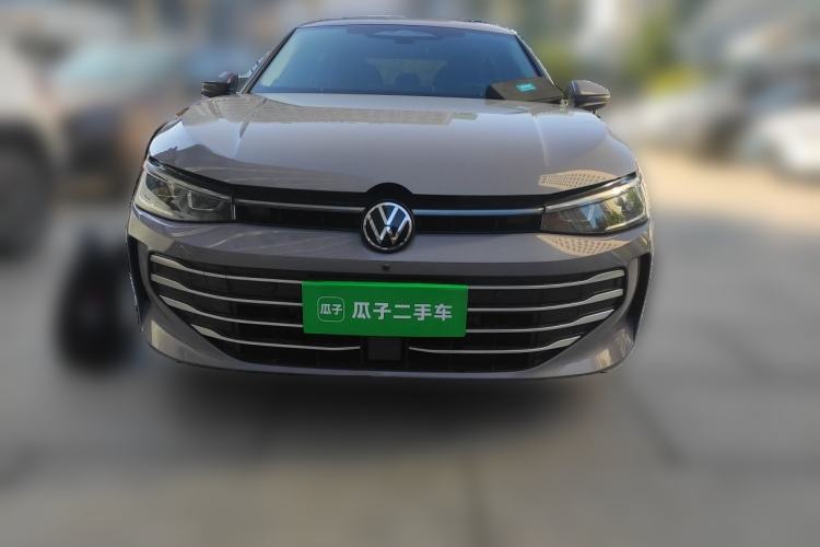 Used Volkswagen Passat 2025 Pro 380TSI Dragon Supreme Edition Front