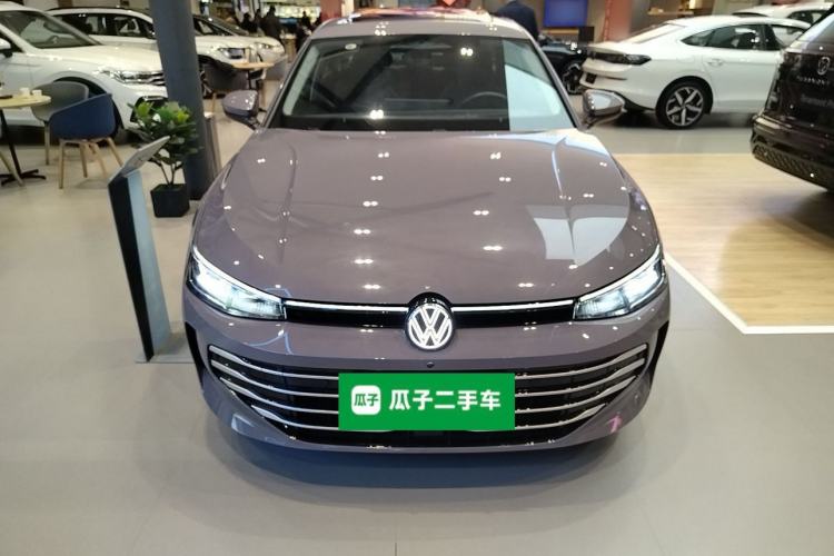 Used Volkswagen Passat 2025 Pro 380TSI Dragon Supreme Edition Front