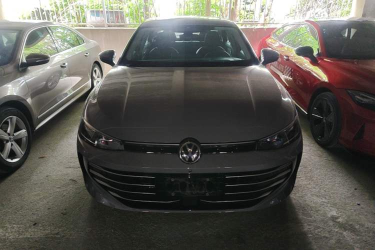 Used Volkswagen Passat 2025 Pro 380TSI Dragon Supreme Edition Front