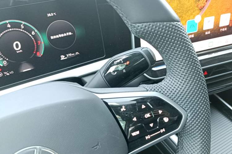 Used Volkswagen Passat 2025 Pro 380TSI Dragon Supreme Edition Gear Lever