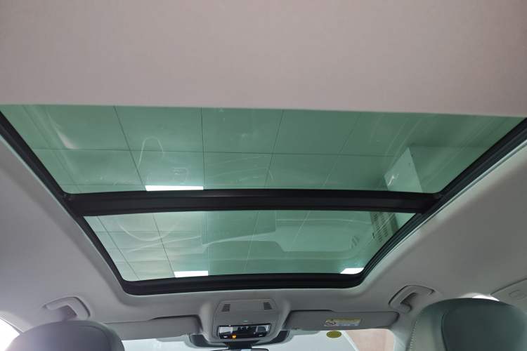 Used Volkswagen Passat 2025 Pro 380TSI Dragon Supreme Edition Headliner