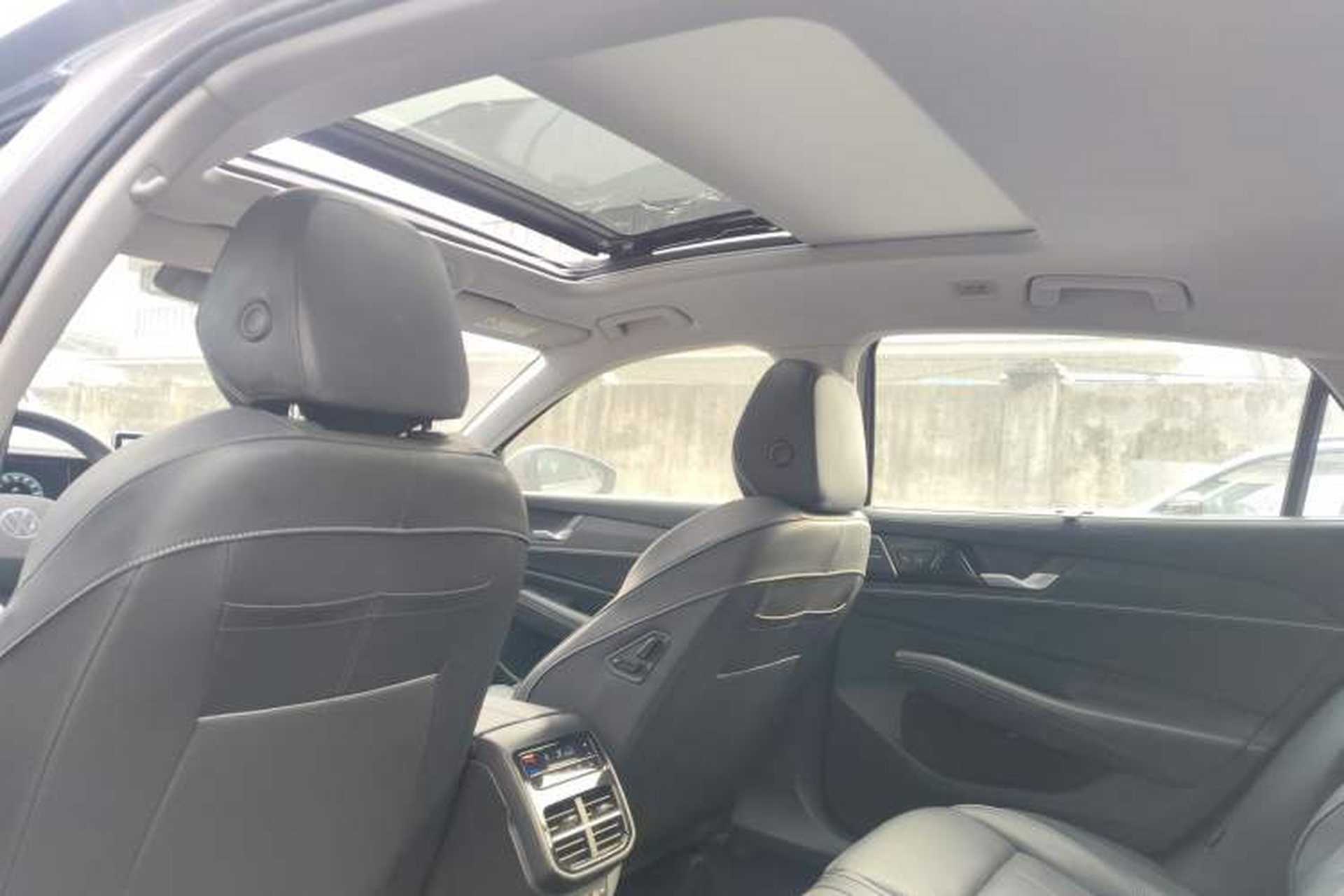 Used Volkswagen Passat 2025 Pro 380TSI Dragon Supreme Edition Headliner