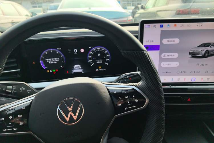 Used Volkswagen Passat 2025 Pro 380TSI Dragon Supreme Edition Instrument Cluster