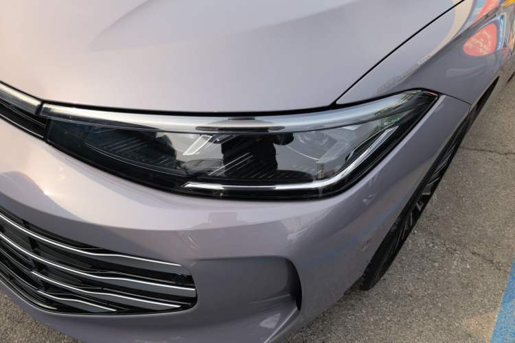 Used Volkswagen Passat 2025 Pro 380TSI Dragon Supreme Edition Left Front Headlight