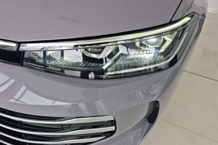 Used Volkswagen Passat 2025 Pro 380TSI Dragon Supreme Edition Left Front Headlight