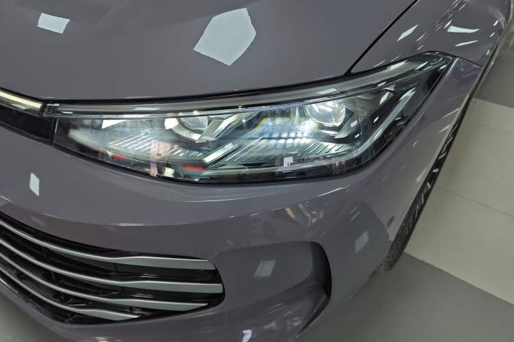 Used Volkswagen Passat 2025 Pro 380TSI Dragon Supreme Edition Left Front Headlight