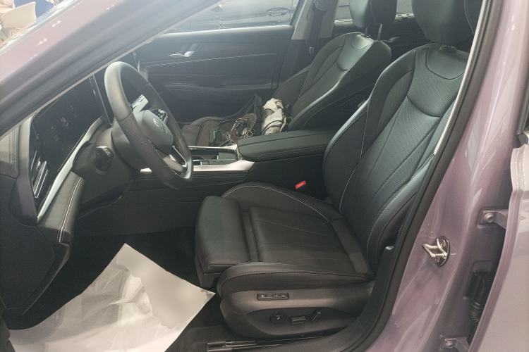 Used Volkswagen Passat 2025 Pro 380TSI Dragon Supreme Edition Left Front Seat