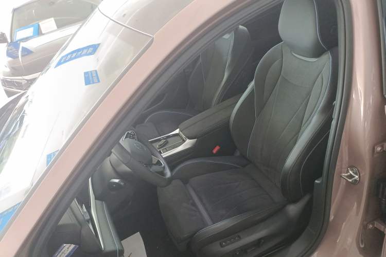Used Volkswagen Passat 2025 Pro 380TSI Starry Dragon Luxury Edition Left Front Seat