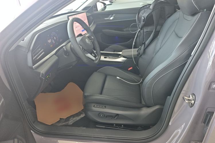 Used Volkswagen Passat 2025 Pro 380TSI Dragon Supreme Edition Left Front Seat